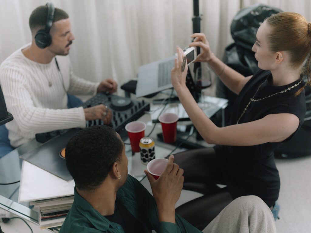 Marketing-Statistiken: Frische Informationen zu Werbeausgaben, Website-Traffic und Weiteren Aspekten.